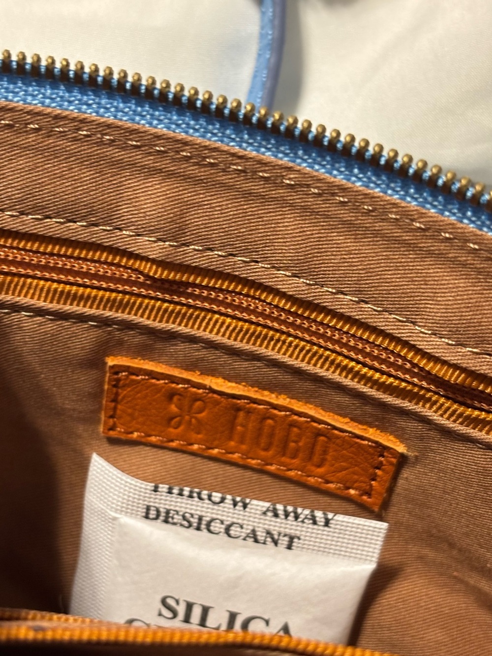 HOBO Jewel Sky Blue Leather Crossbody Bag - Picture 4 of 7